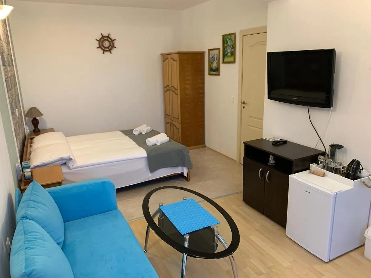 Sunray Guest House, Private Rooms & Apartment With Lovely Sea View 바르나