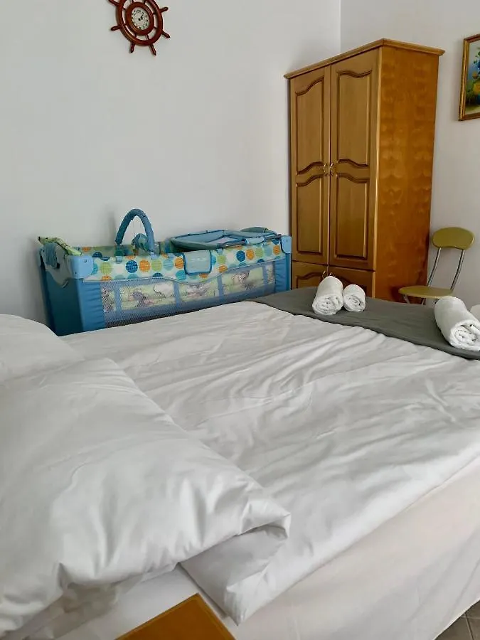 Sunray Guest House, Private Rooms & Apartment With Lovely Sea View 바르나